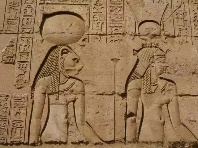 为什么古埃及人那么崇拜猫？猫的受欢迎程度在埃及持续了近 1500 年